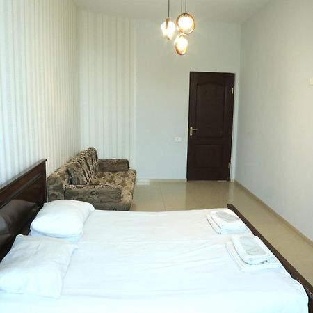 Rent Inn Yerevan On Sakharov Square Extérieur photo
