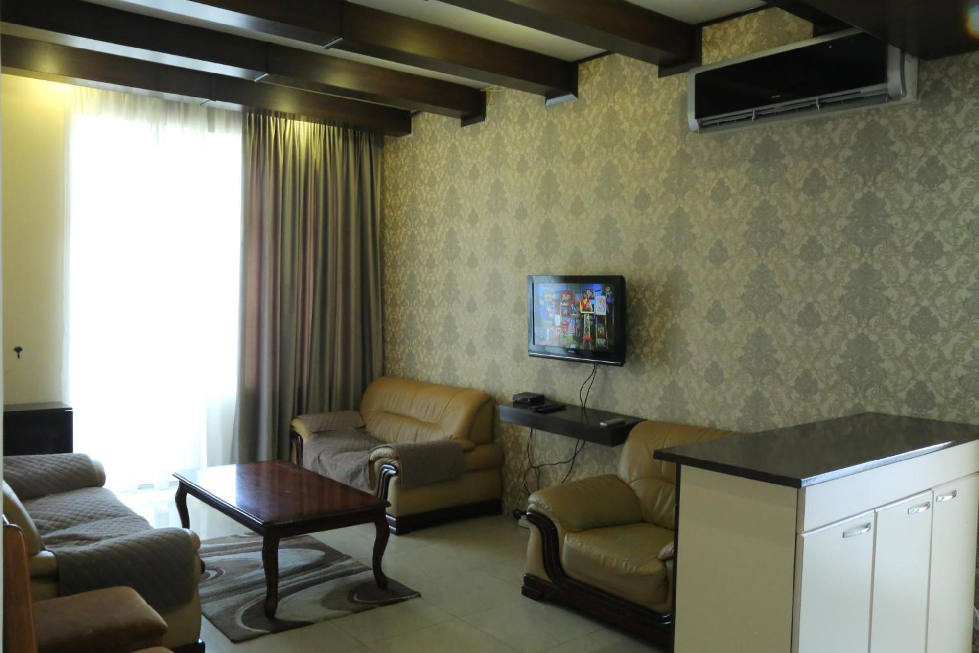 Rent Inn Yerevan On Sakharov Square Extérieur photo