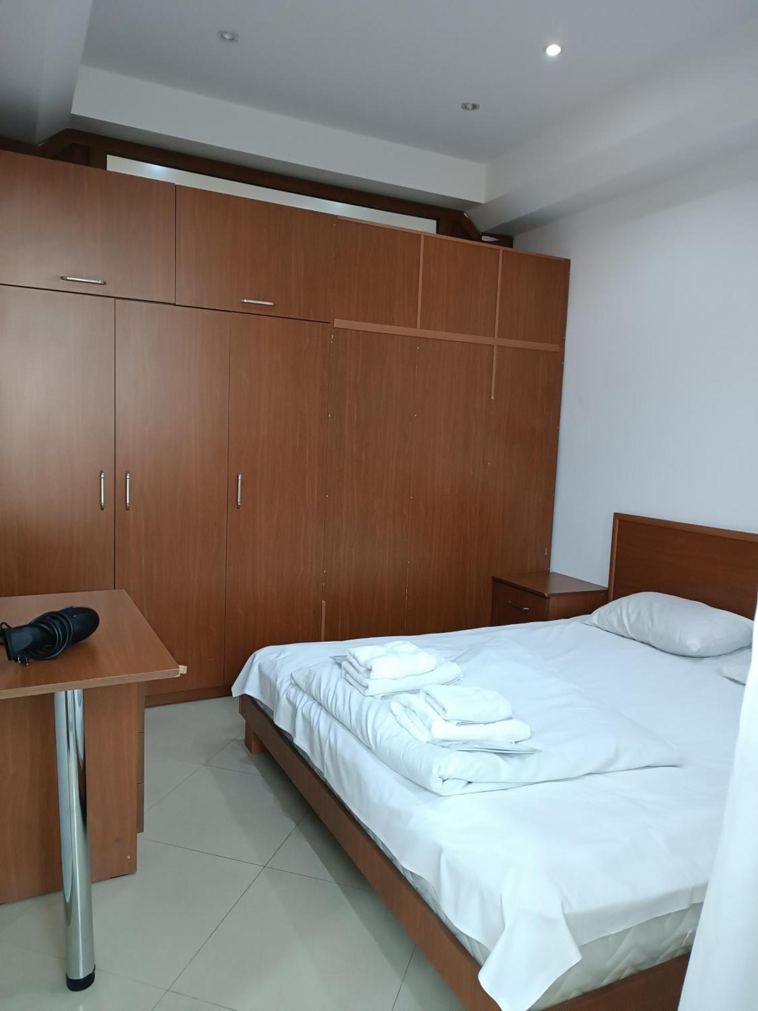 Rent Inn Yerevan On Sakharov Square Extérieur photo