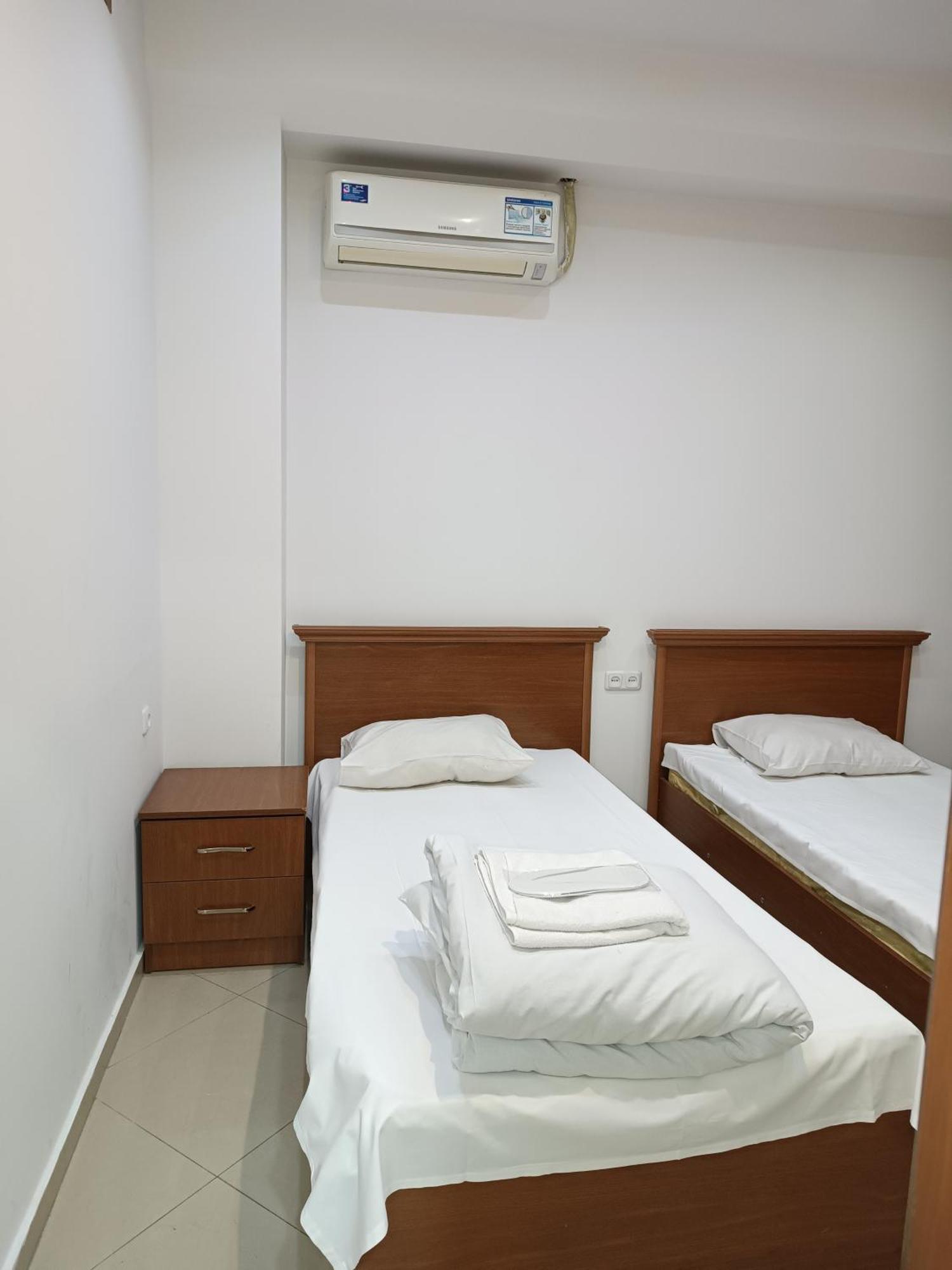 Rent Inn Yerevan On Sakharov Square Extérieur photo