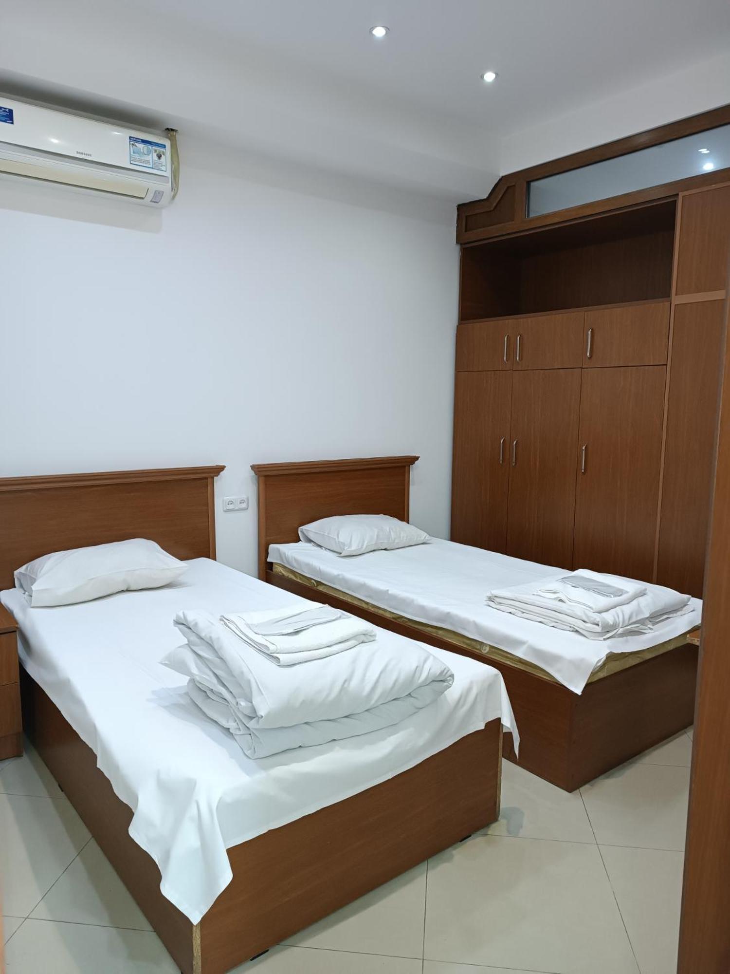 Rent Inn Yerevan On Sakharov Square Extérieur photo
