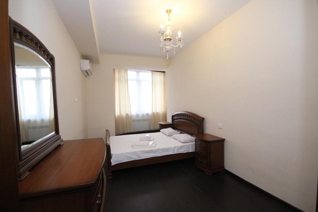 Rent Inn Yerevan On Sakharov Square Chambre photo