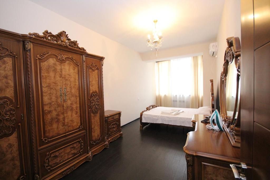 Rent Inn Yerevan On Sakharov Square Chambre photo