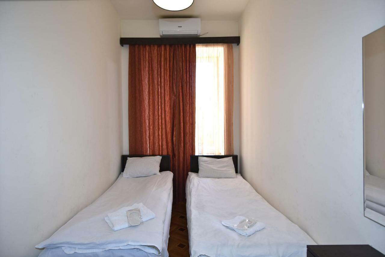 Rent Inn Yerevan On Sakharov Square Extérieur photo