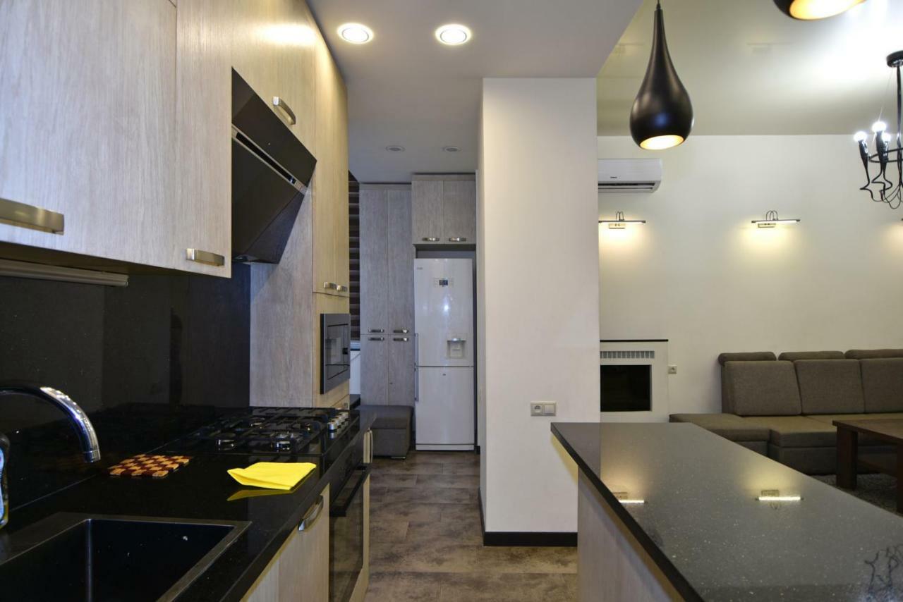 Rent Inn Yerevan On Sakharov Square Extérieur photo