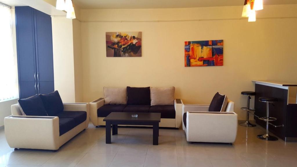 Rent Inn Yerevan On Sakharov Square Extérieur photo